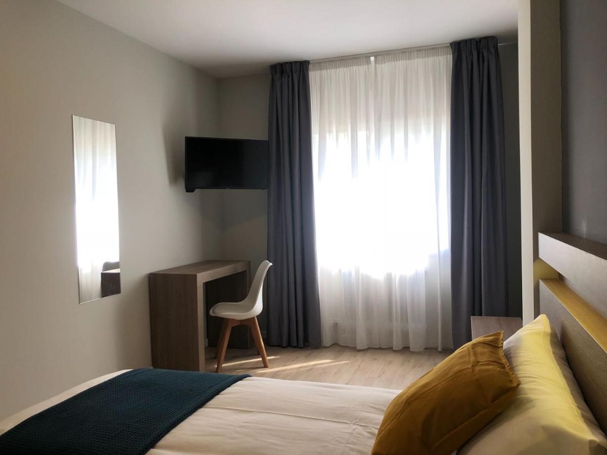 Hotel Alda Estacion بونتيفيذرا المظهر الخارجي الصورة