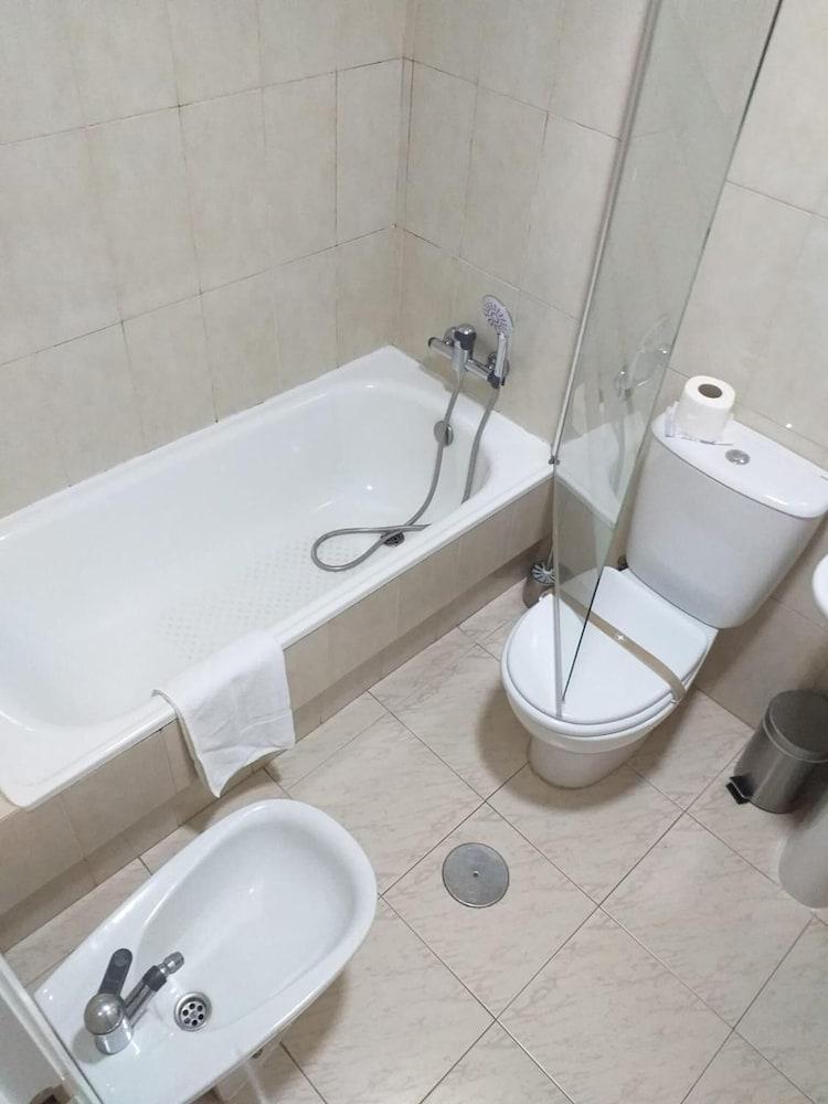 Hotel Alda Estacion بونتيفيذرا المظهر الخارجي الصورة